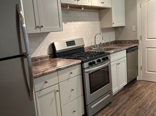 Historic District Modern Apartment, Evansville, IN 47713