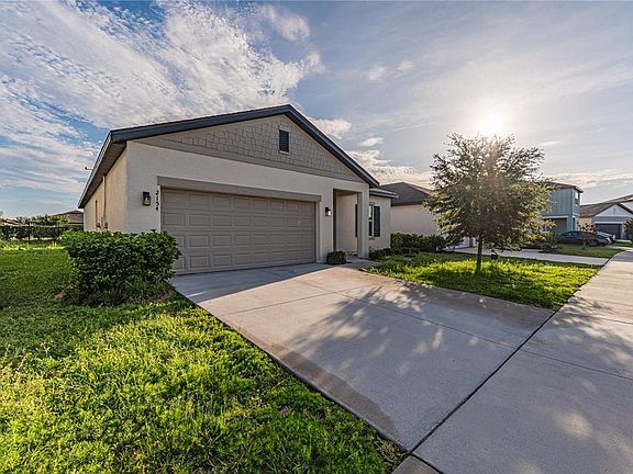 2nd image of 2154 DERWENT DRIVE