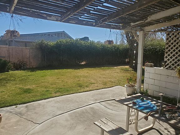 3rd image of 16399 Villa Dr