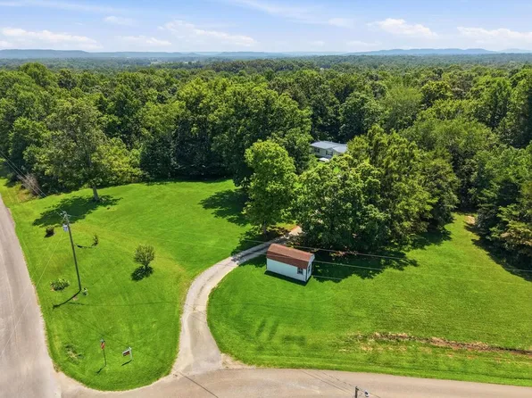 109 Doug Luna Rd, Walling, TN 38587