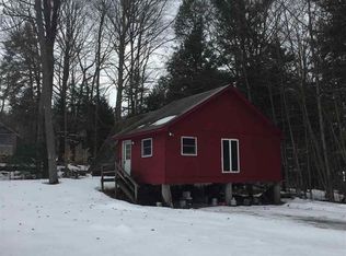 44 Oak Cir, Hadley, NY 12835