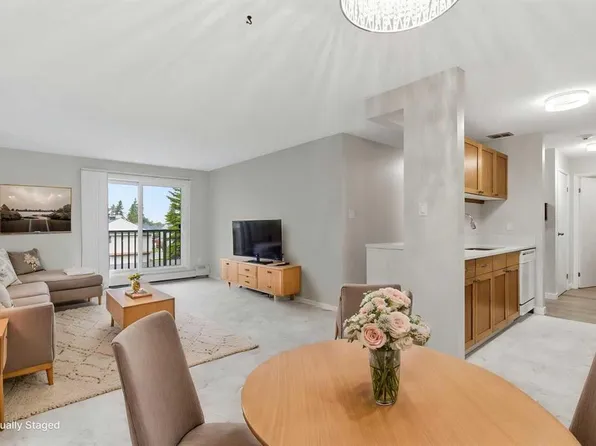 550 S Westwood Dr SW #310, Calgary, AB T3C 3T9