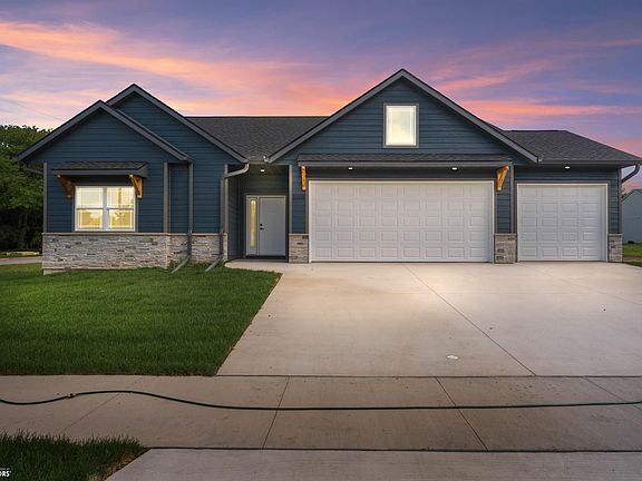 2nd image of 2320 Heritage Way