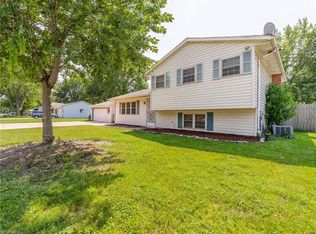 948 Stark St, Sheffield Lake, OH
