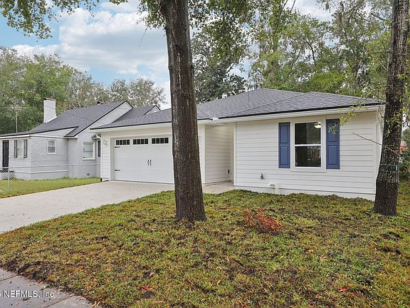 4th image of 1081 LAKE FOREST Boulevard