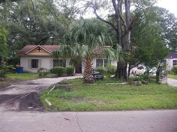 2nd image of 1643 Keats Rd