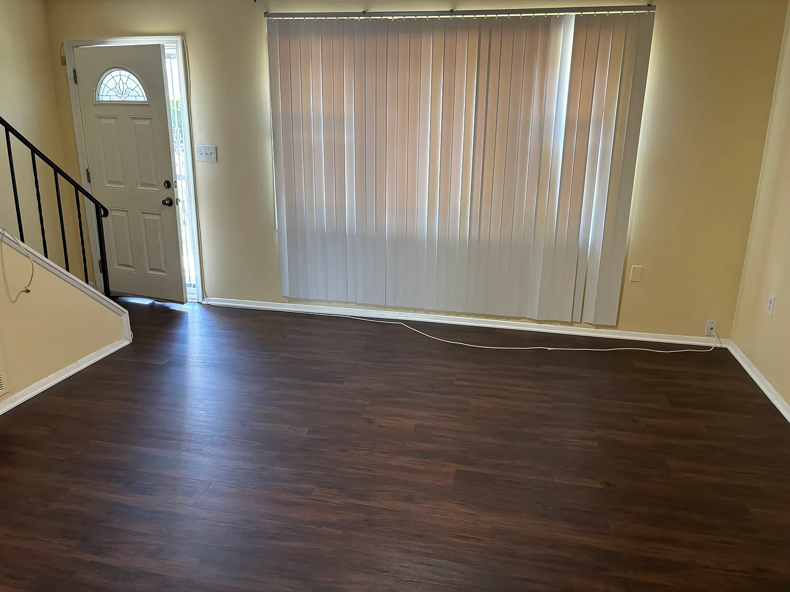 2 bed, 1.5 bath, 1022 sqft, $1,700 — Photo 2