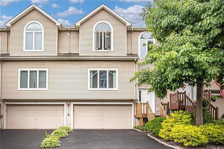 1st image of 36 Leif Blvd