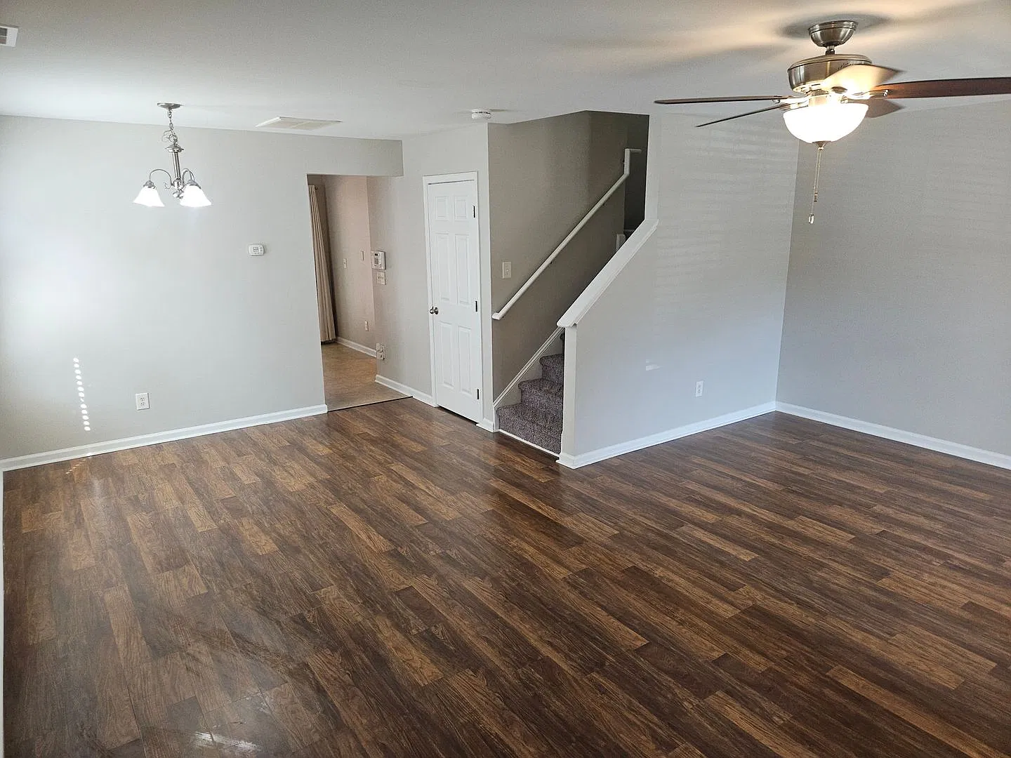 Wonderful 2br/2.5ba townhome near downtown Apex! Available Now! — Photo 4
