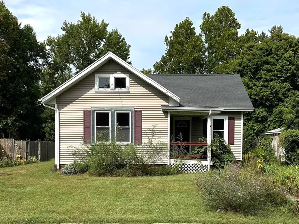 324 E Summit St, Macomb, IL 61455