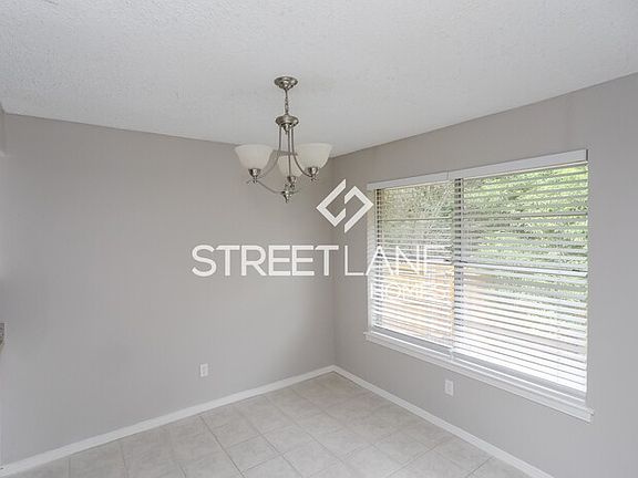 5th image of 327 Gatewood Dr