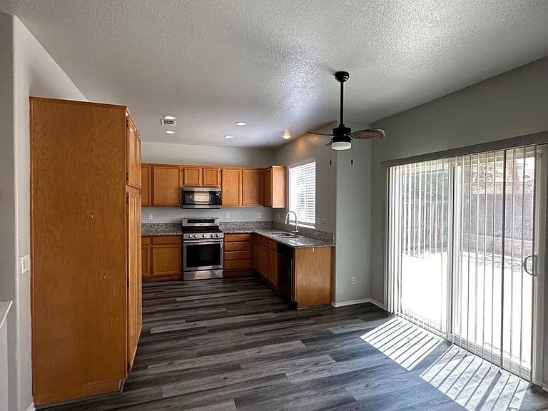 3973 Barbury Palms Way — Photo 14