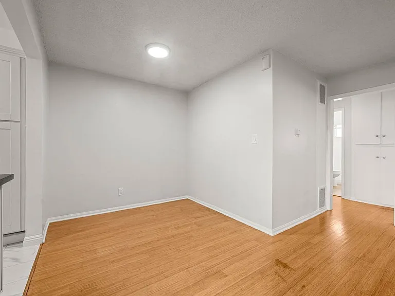 607 N Flores St #2 — Photo 11