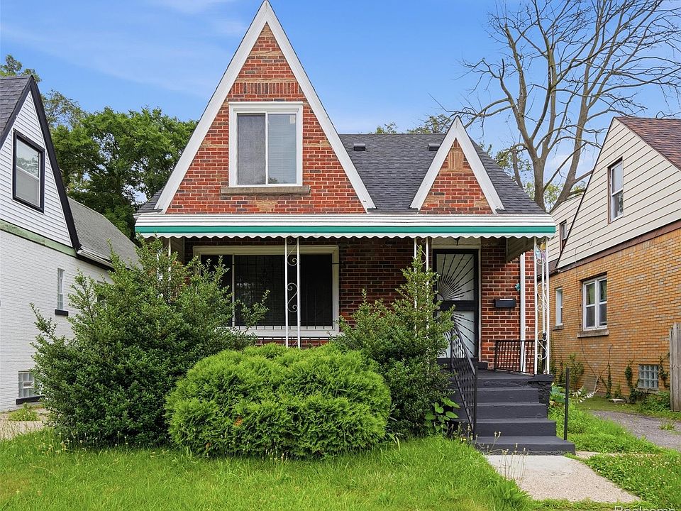 1st image of 15094 Sorrento St