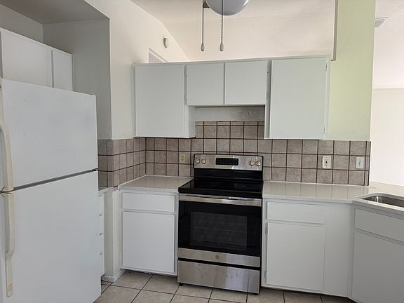 5th image of 3806 6th St W