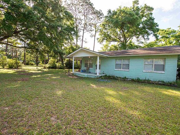 3rd image of 303 Bayliss Ct