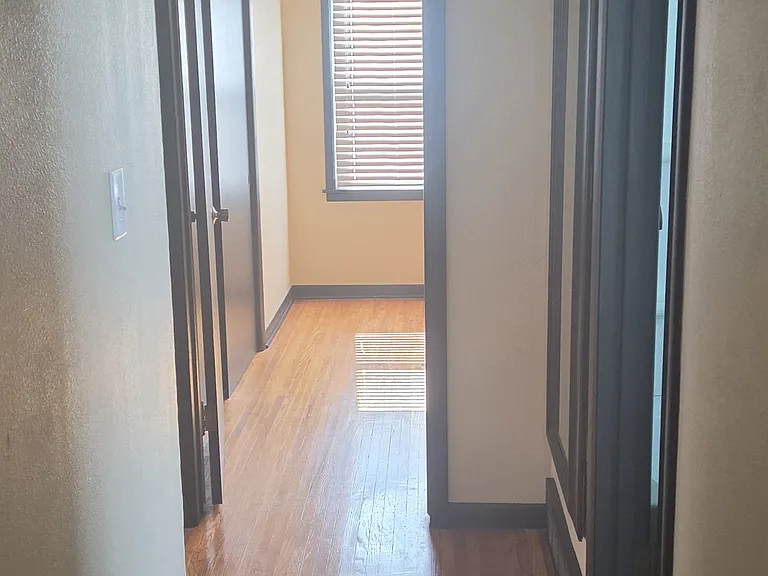 519 Kirkwood Ave — Photo 4