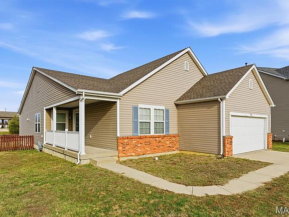 3rd image of 3837 Winward Way Dr