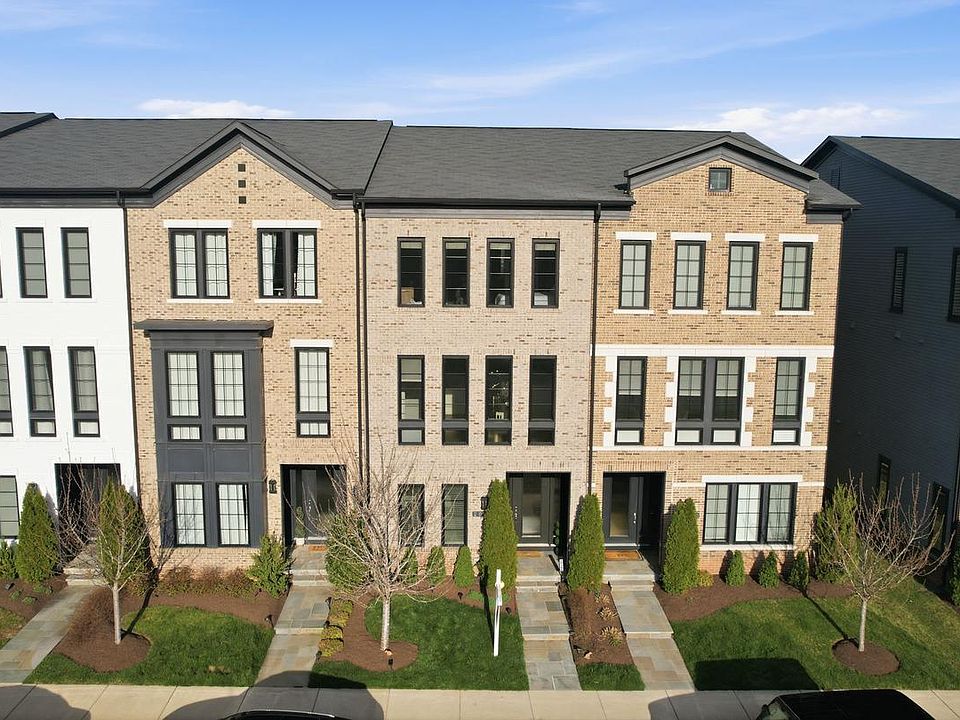 1st image of 20388 Roslindale Dr