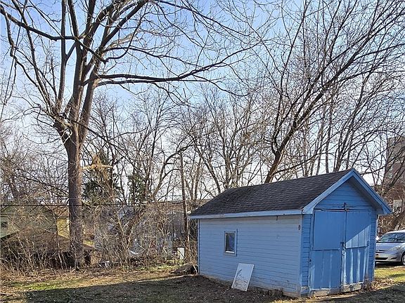 2nd image of 30 Terrace Park
