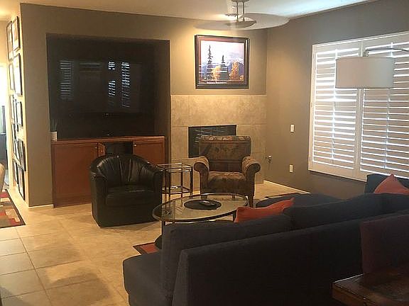 3rd image of 1301 Yermo Dr S