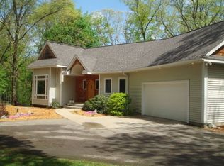 3303 Branisha Dr NE, Grand Rapids, MI 49525