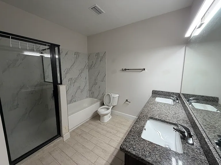 2104 Penny Ln — Photo 9