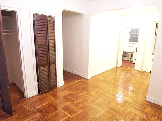 Sold by Anchor Associates | media 26