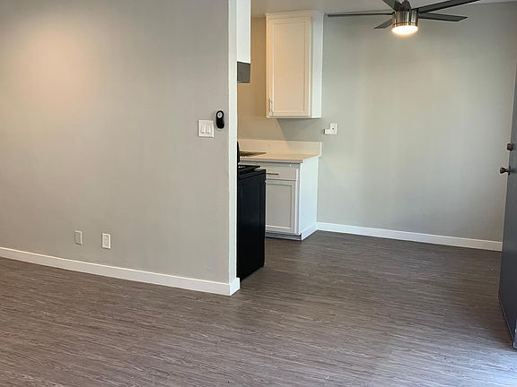 3rd image of 1305 W 19th St APT 3