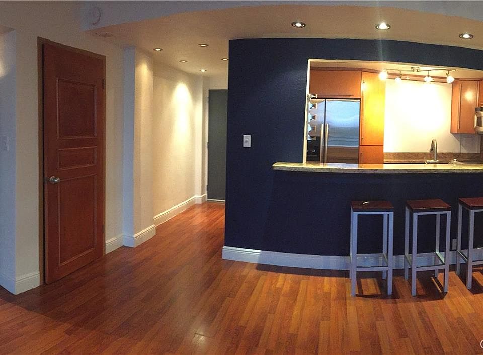 1st image of 3301 NE 5th Ave APT 515