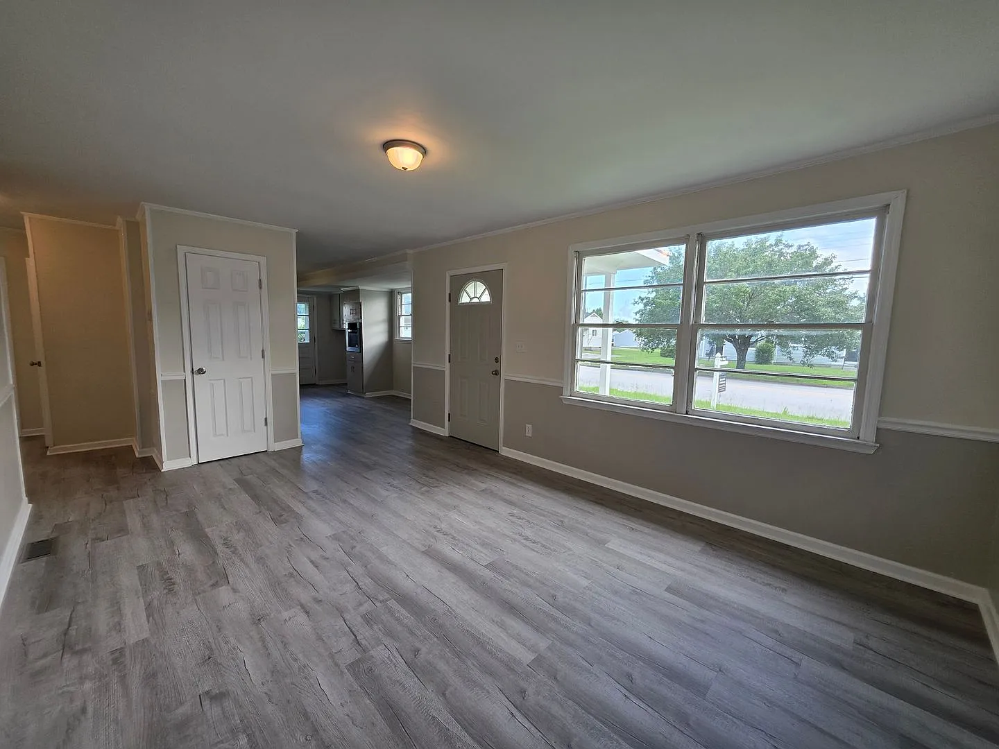 Updated 3-Bedroom Duplex | Move-In Ready | Downtown Jacksonville — Photo 3