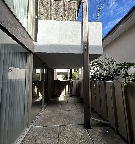 833 Moraga Dr #6 — Photo 16