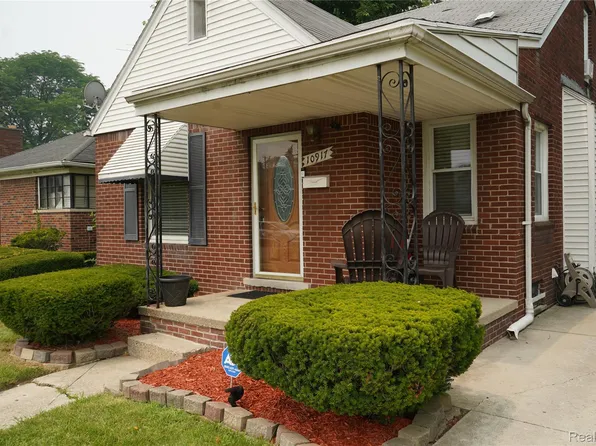 10917 Beaconsfield St, Detroit, MI 48224