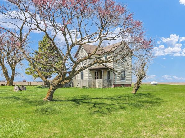 597 County Road 100 E, Ivesdale, IL 61851