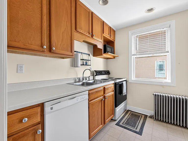 118 Summit St — Photo 12
