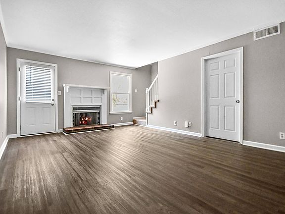 3rd image of 3394 Minor Dr