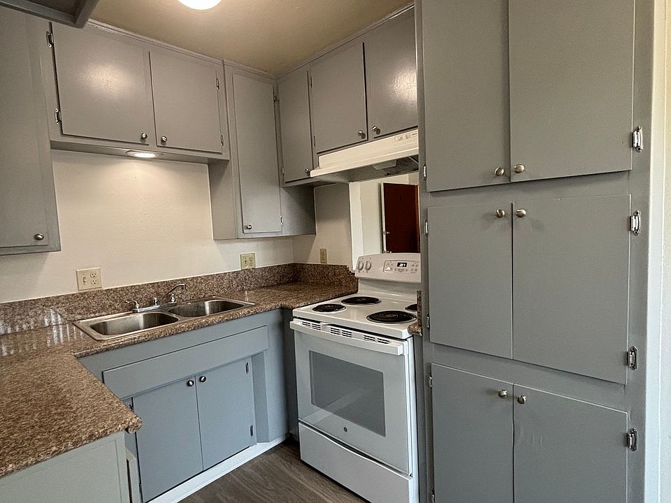 1st image of 2341 Walnut Ave #4