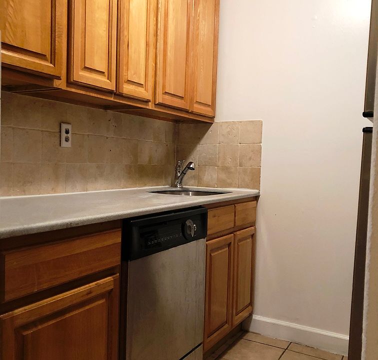 1st image of 1670 Bell Blvd Floor 3