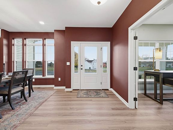 Breckenridge Dining Room with Optional Enclosed Living Room