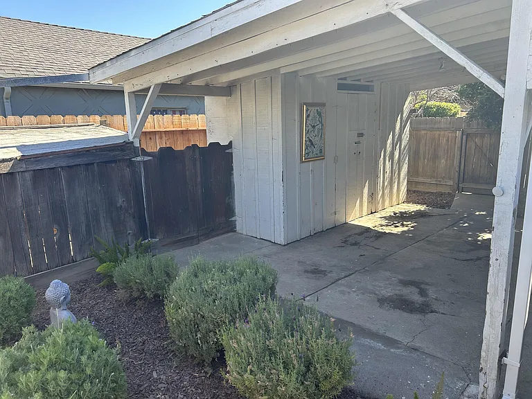 517 Dawn Dr — Photo 23