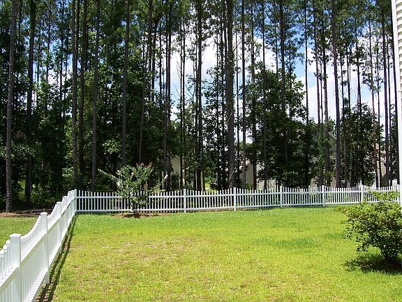4th image of 294 Old Bridge Dr