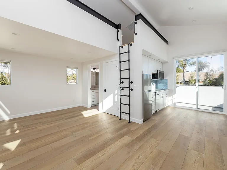 1193 Balour Dr — Photo 1