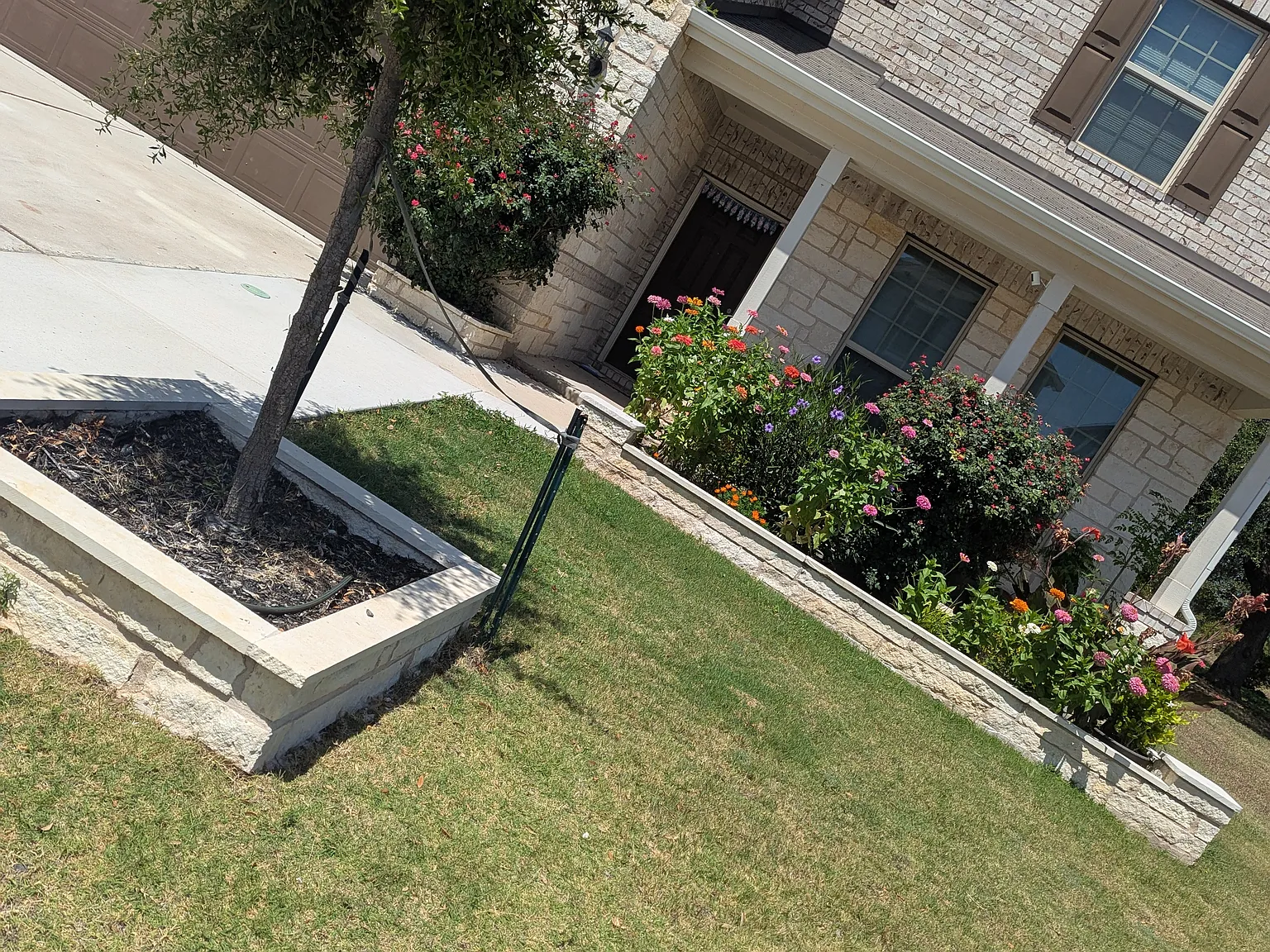 4 bed, 2.5 bath, 2715 sqft, $2,595 — Photo 3