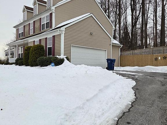 4th image of 119 Burgundy Ln