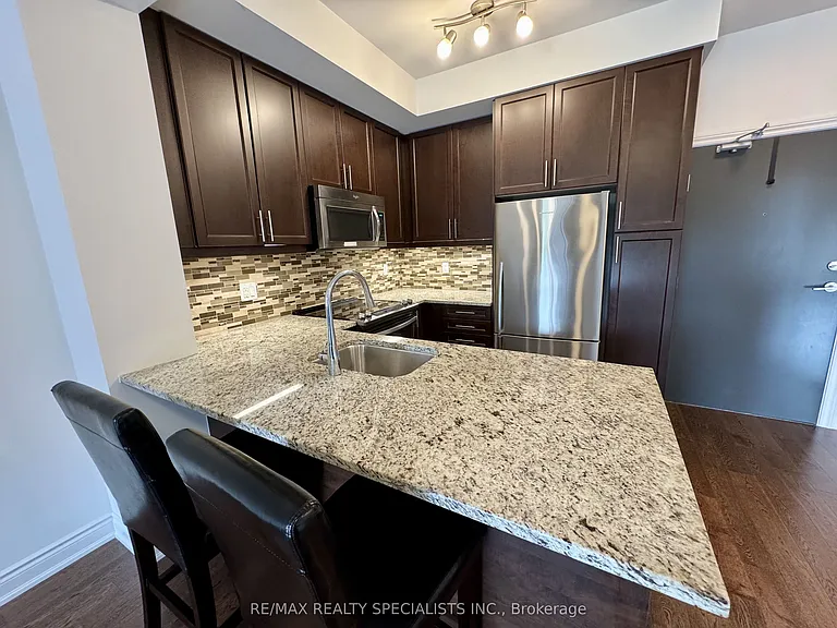 3170 Erin Mills Pkwy #319 — Photo 11