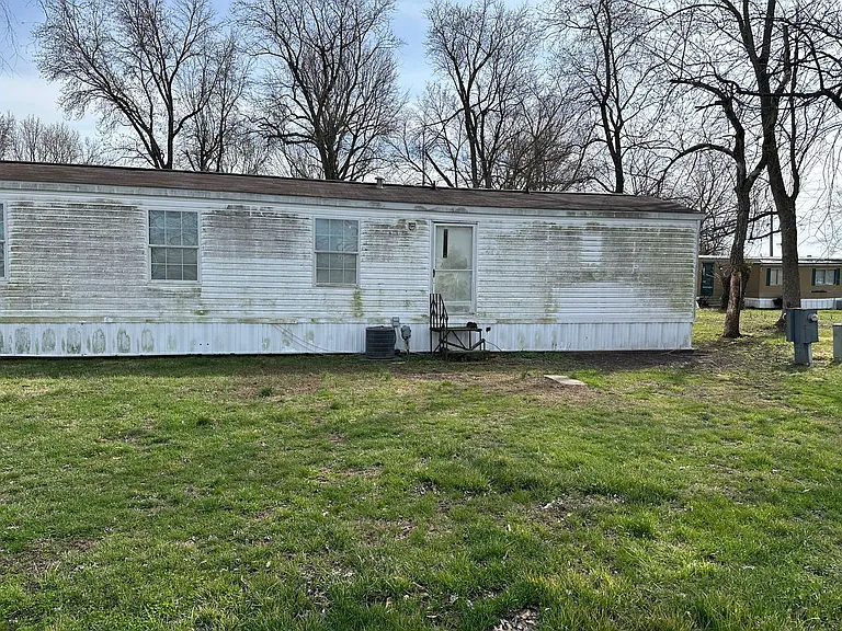 2501 S Broadway Ave — Photo 31