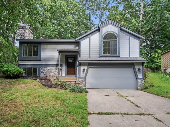 1312 Gladstone Dr SE, Grand Rapids, MI 49506
