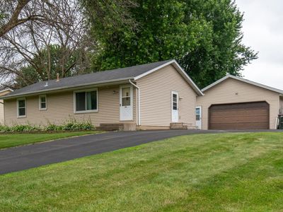 5916 Upper 183rd St W, Farmington, MN, 55024