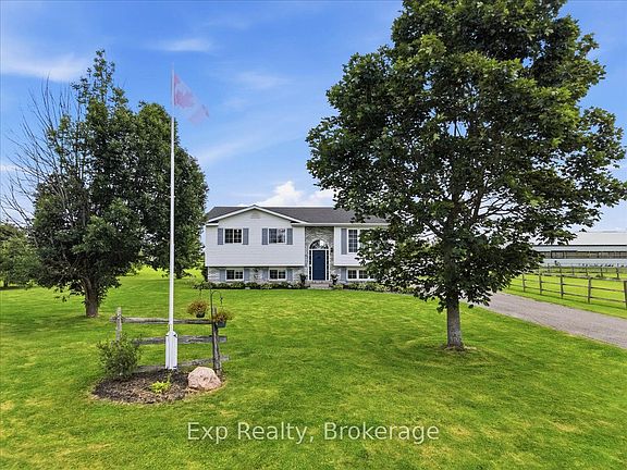 3rd image of 1546 Harmony Rd