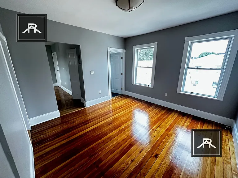 35 Adamson St #3 — Photo 3
